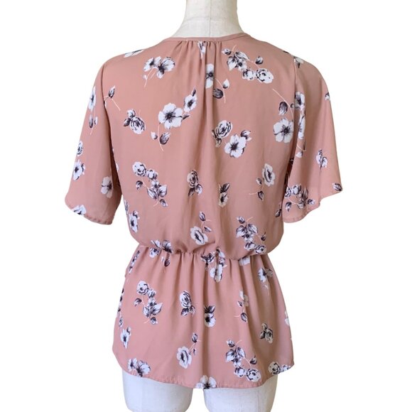 Sienna Sky Romantic Rose Pink Floral Print Side Tie Wrap Style Blouse Size S - Picture 2 of 7
